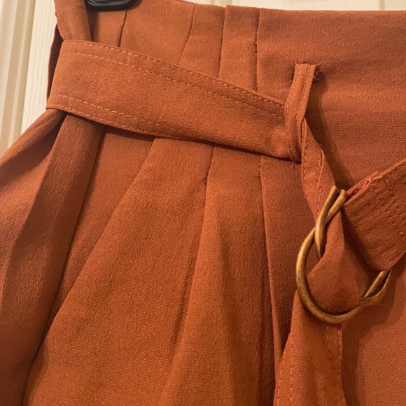 SOLD - Rust Pleated Short - Picture 3 of 4